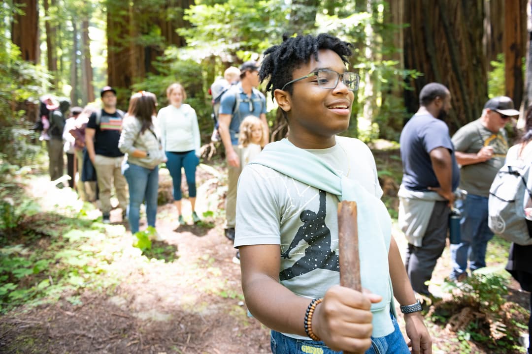 Families supporting each other on the Humboldt group hike
